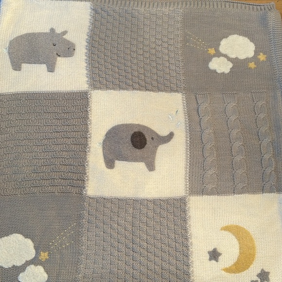 ✨EUC✨ Pottery Barn Hippo Heirloom Stroller Blanket - Picture 4 of 10